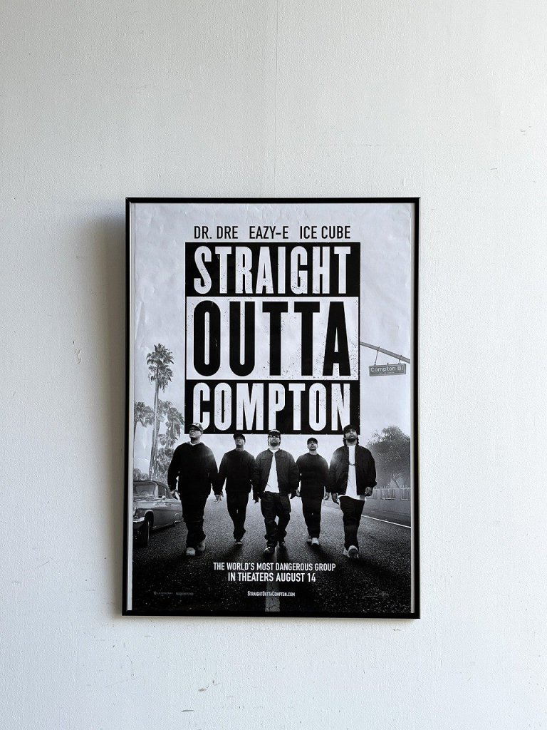 2015's N.W.A Straight Outta Compton ݥ

