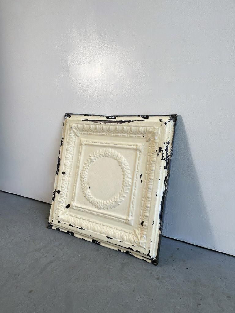 1880～1940's Ceiling tin panel シーリングティンパネル/ベージュホワイト(在庫複数有り) - アンティーク、ビンテージのインテリア家具や雑貨、店舗什器の通販ならWANT  ANTIQUE LIFE STORE