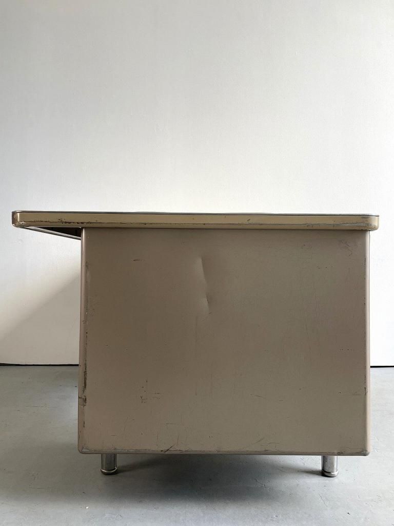 超人気新品 Steelcase社製 1960-70's ヴィンテージ デスク スチール 家具