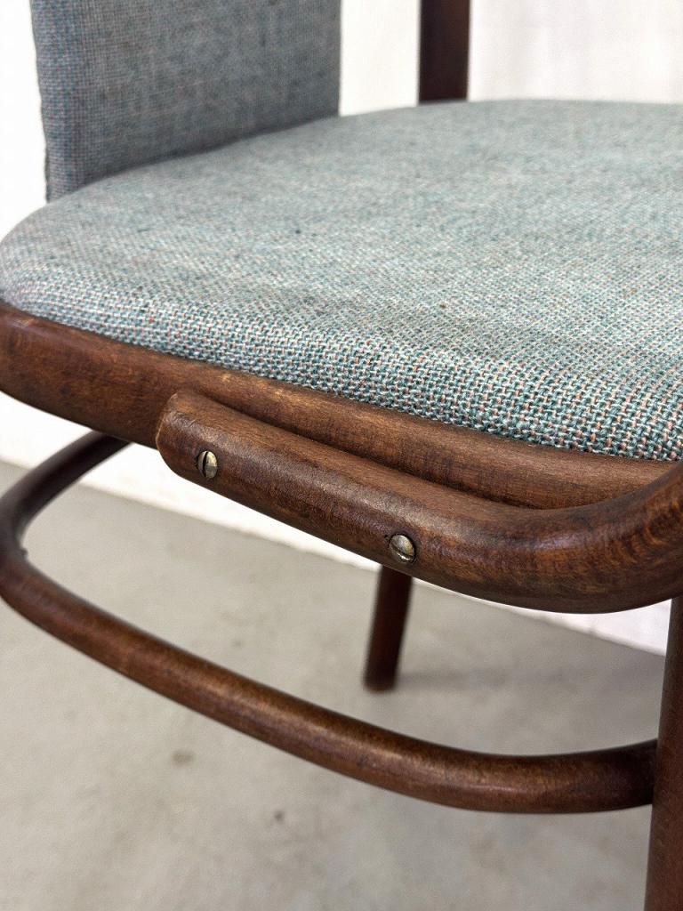 TON ARM CHAIR No.30 アームチェア チェコ製 木製 椅子 中古 TON ARM CHAIR No.30 アームチェア チェコ製 木製 椅子 中古