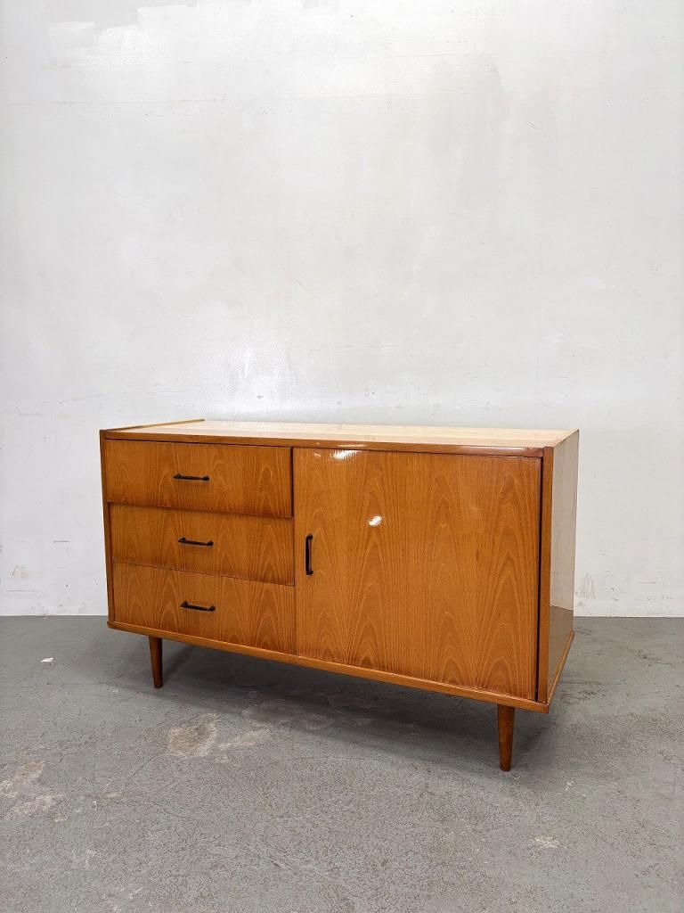 1960-70’s UP Závody社製 ヴィンテージ ウッド ベッドラック 1960-70's Obornickie Fabryki Mebli社製 ヴィンテージ ウッドサイド