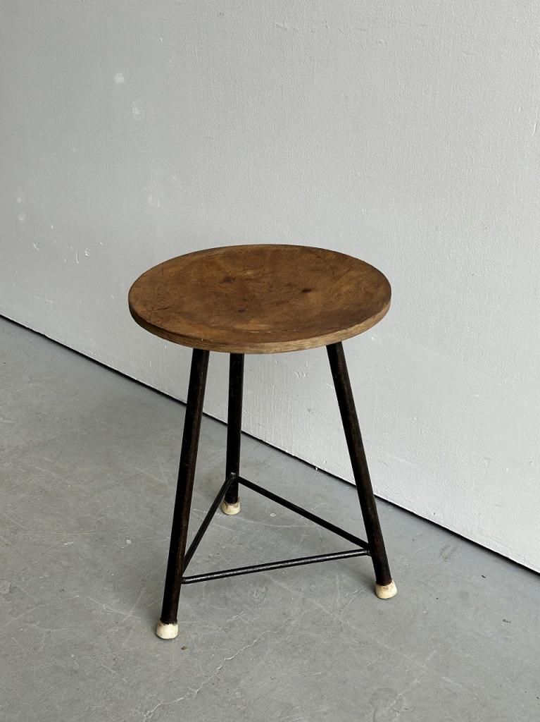 1980年代ヴィンテージ ラタン編み アイアン スツール クラシカル家具 1980年代ヴィンテージ ラタン編み アイアン スツール クラシカル