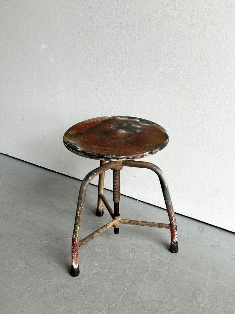 antique & Vintage furniture at's(アッツ)□ / インダストリアルヴィンテージ アイロン×ウッドレッグ スツール  /アトリエチェア