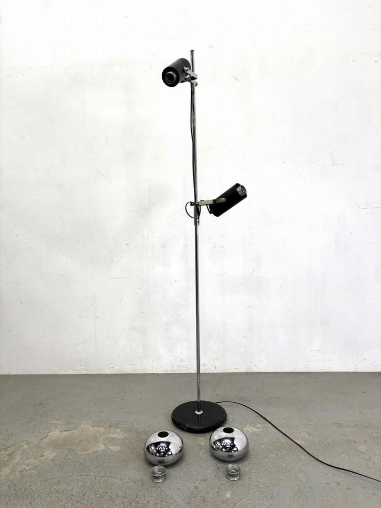 1960-70's ヴィンテージ 2灯 スチールフレーム フロアランプ