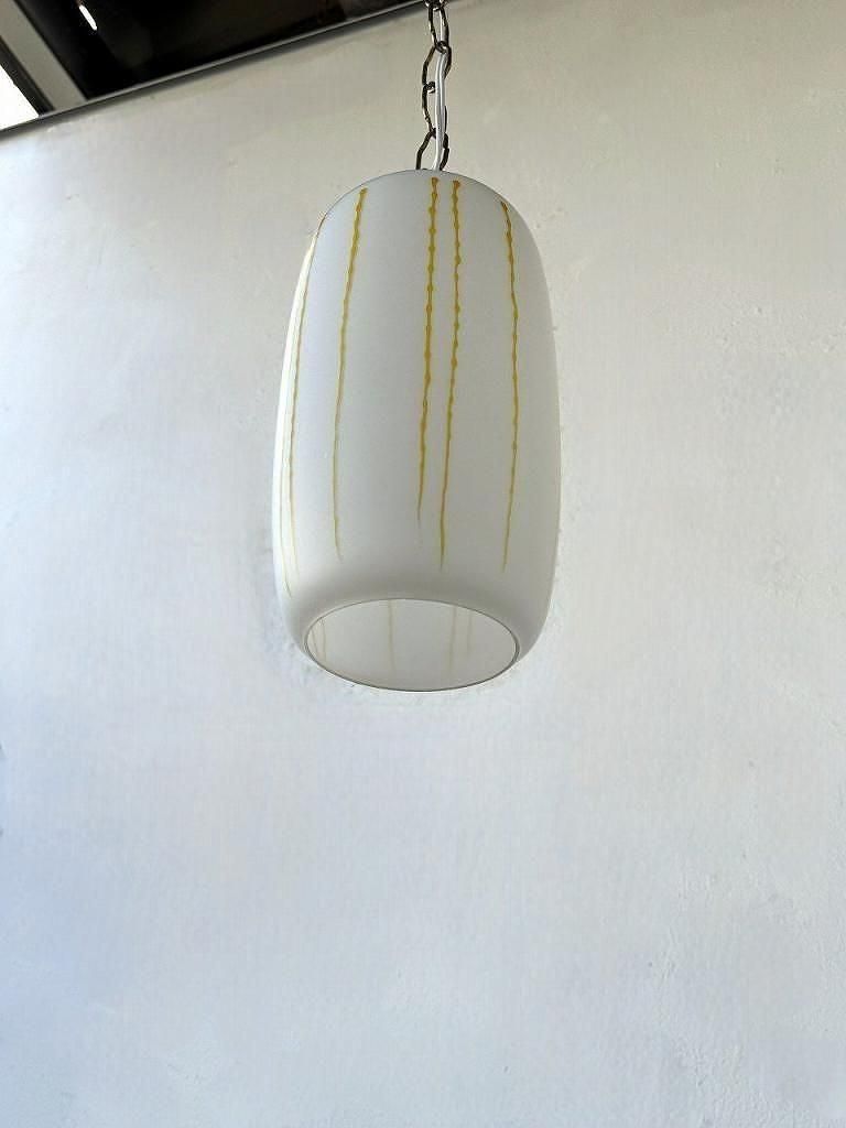 ホワイトガラス ペンダントライト　アンティーク ヴィンテージ ホワイトガラス ペンダントランプ (複数在庫有り