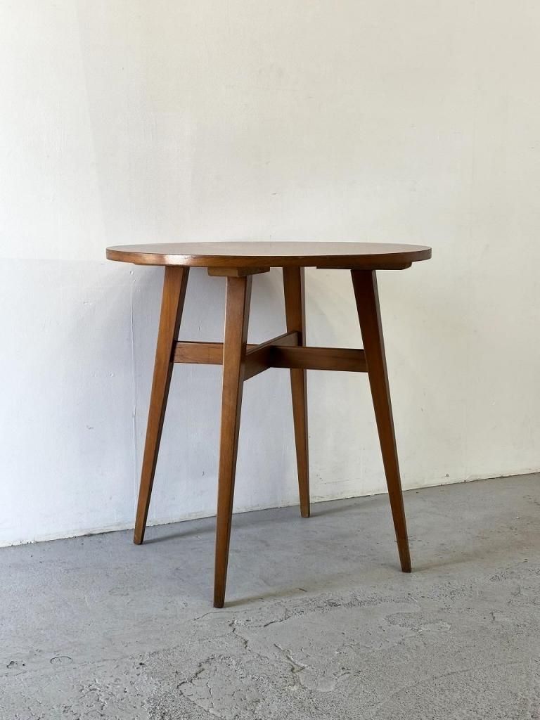 古い木製のサイドテーブル　古家具 テーブル 木製 机 棚付き ダイニング サイド 書斎机 勉強机 古家具