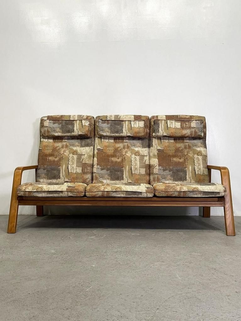 5/26までの販売　イギリスアンティーク 【3シーターソファ】 ヴィンテージ ソファ 3人掛け アンティーク コンパクト