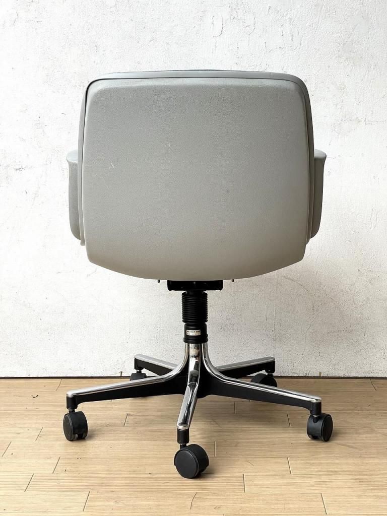 GF Furniture Systems社製 ヴィンテージ ファブリック デスクチェア