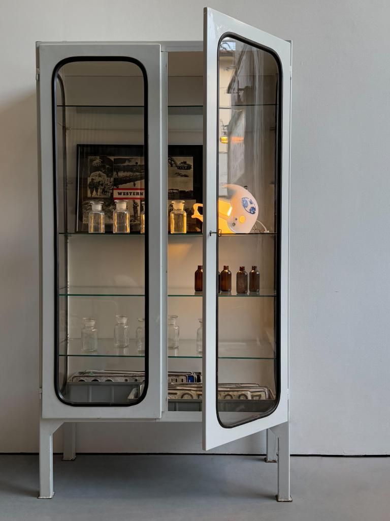 引き取り限定✰古いガラスショーケースキャビネットアンティークヴィンテージ店舗什器 ヴィンテージ ガラス ショーケース キャビネット ディスプレイ