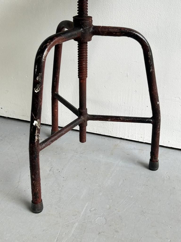 ビンテージ アイアン トラクタースツールアンティークアメリカインダストリアル椅子 トラクタースツール - WESTWOOD ANTIQUES