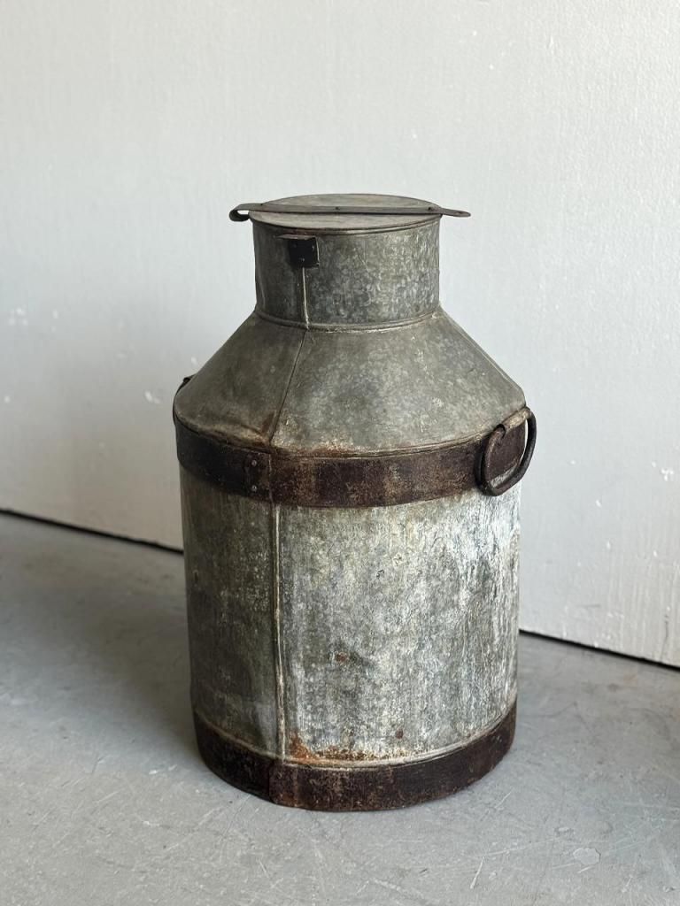 アンティーク　ミルク缶　牛乳缶(1缶〜複数購入可 フランスから届いたおしゃれなアンティークの器、とっても可愛い