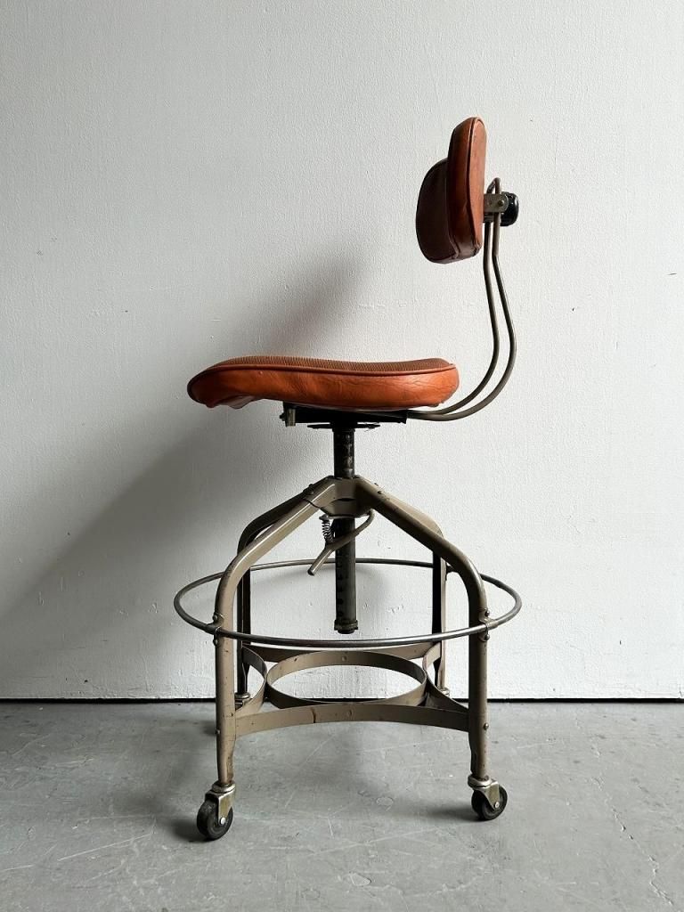 ヴィンテージチェア 1 1940's Toledo社製 ヴィンテージ ドラフティングチェア