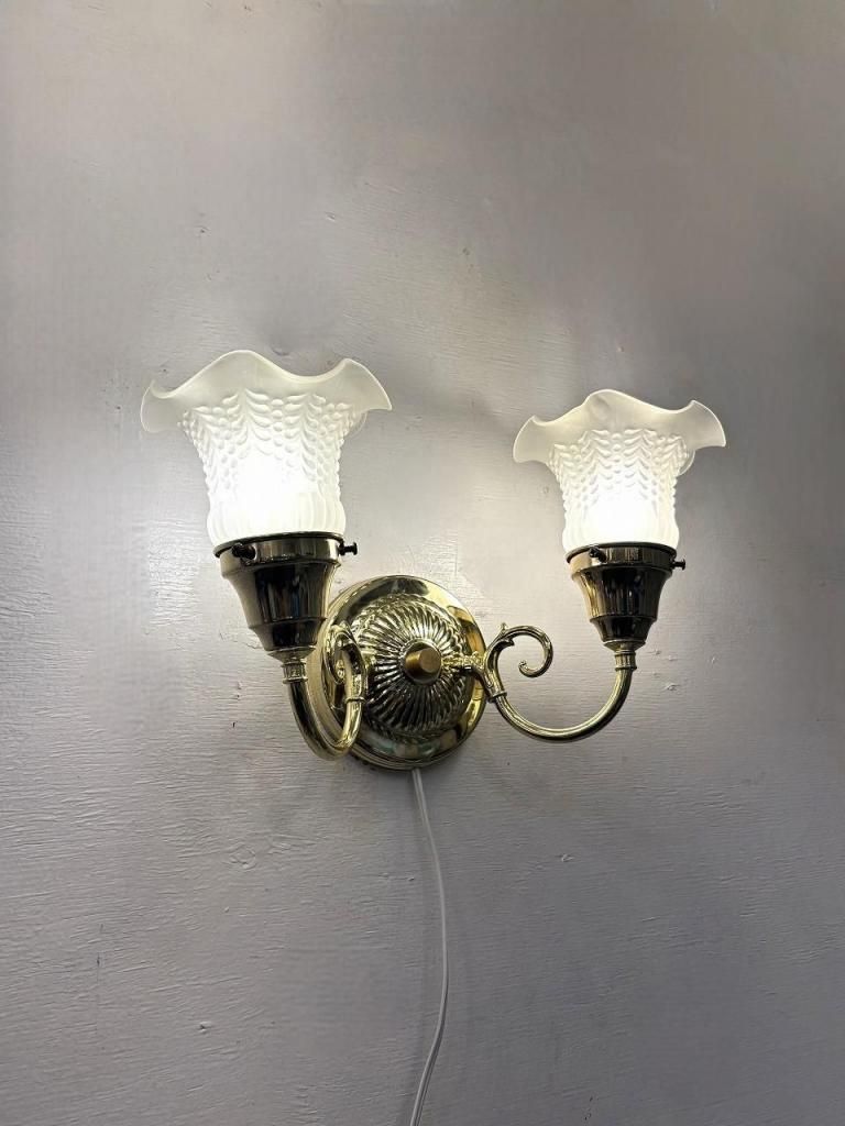 【美品】フランスアンティーク クリスタルドロップ 2灯ブラケット[3026] 美品】フランスアンティーク クリスタルドロップ 2灯ブラケット[3026