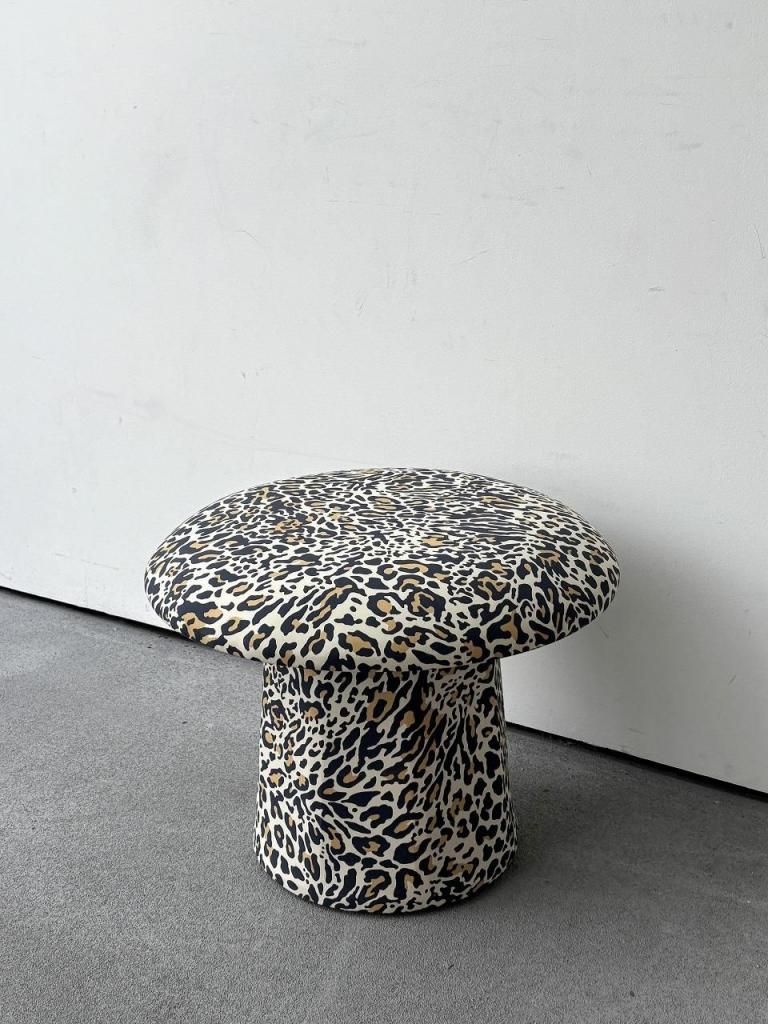 ヴィンテージ　レオパードスツール ヴィンテージ レオパード ファブリック マッシュルーム オットマン