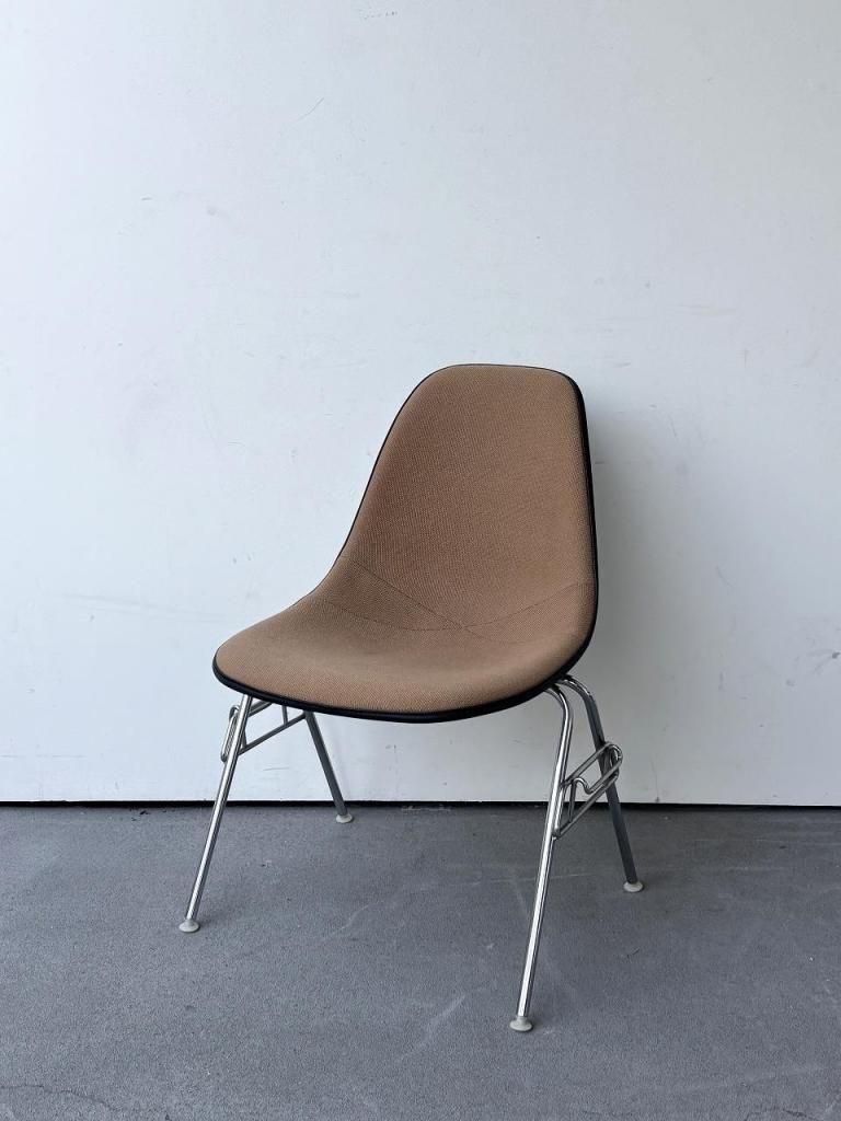 Herman Millerハーマンミラー イームズ スタッキング スクールベース イームズ プラスチックシェルサイドチェア スタッキングベース