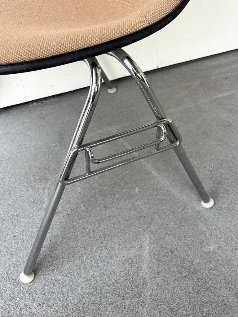 Herman Millerハーマンミラー イームズ スタッキング スクールベース イームズ プラスチックシェルサイドチェア スタッキングベース