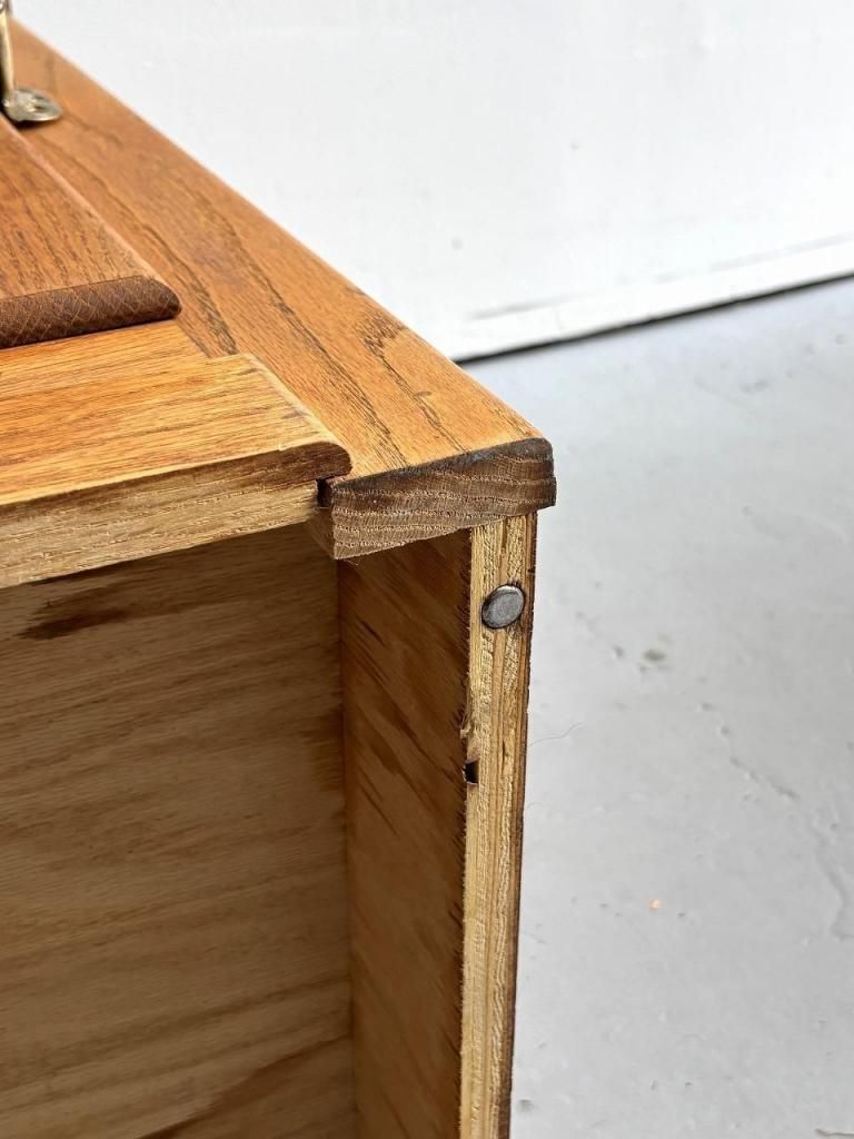 Simmons Hardware社製 ヴィンテージ ウッド ナイトテーブル