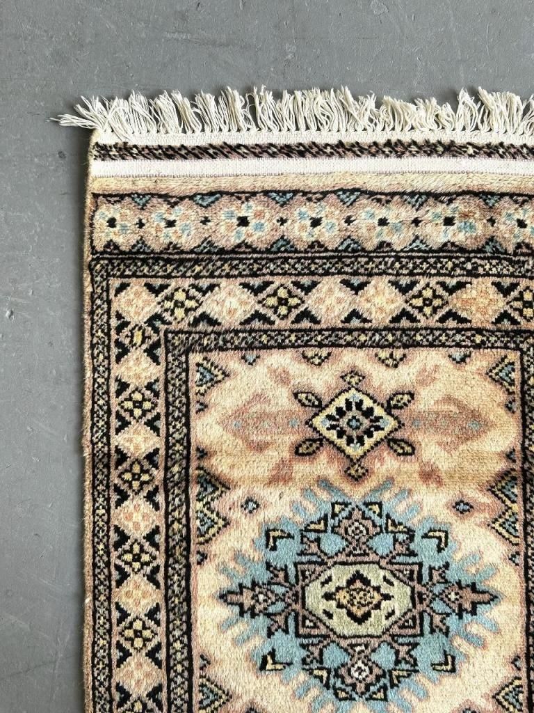 60年代イタリア製 vintageカーペット ハンティング キジ 自然 553 All Products – The Vintage Rug Shop