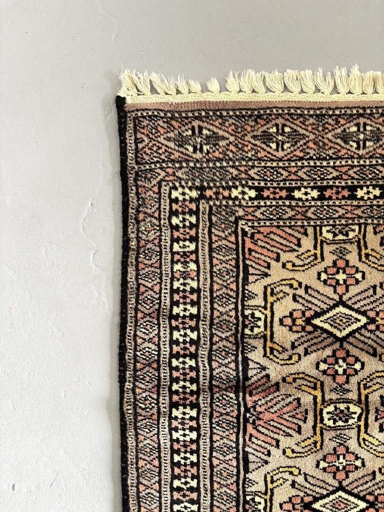 ハンドメイド ヴィンテージラグ ラグ タグ付き ヴィンテージ風ラグ TOCORU Series ブハラ ループ グレー– ラグ