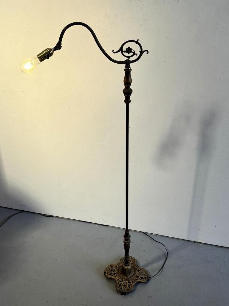 レアな昭和のアイアンランプ レアな昭和のアイアンランプ