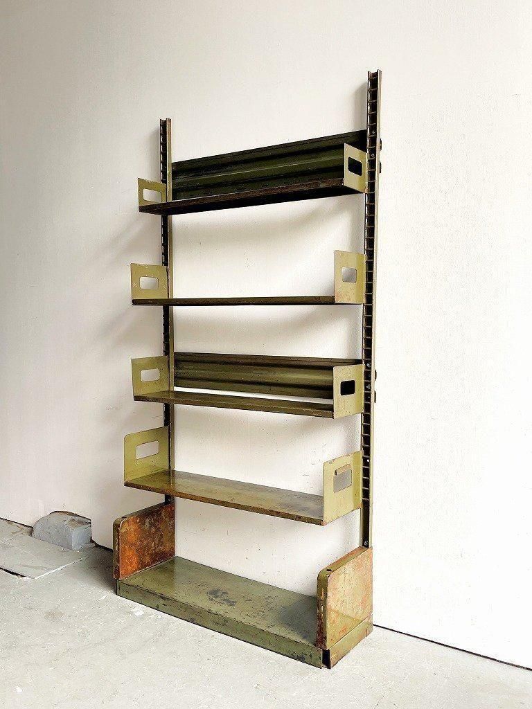 ビンテージ古家具◾️インダストリアル スチール製 デンタルキャビネット 収納棚 ヴィンテージ インダストリアル スチール キャビネット - アンティーク