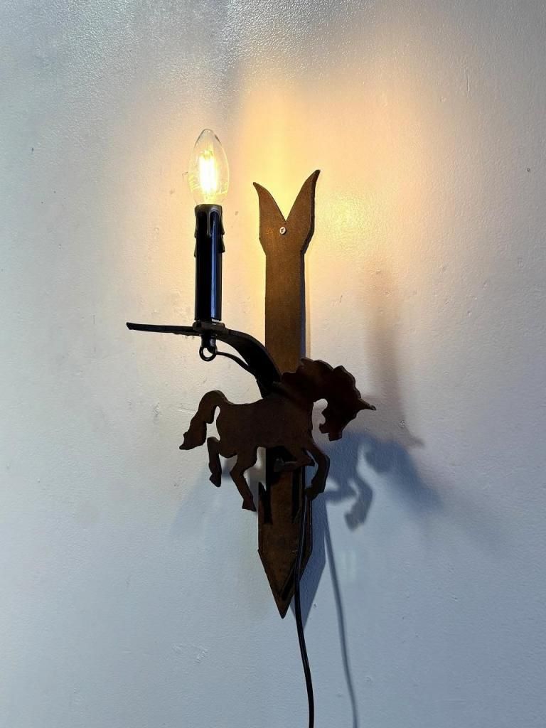 ヴィンテージ ホースモチーフ アイアン ブラケットランプ(同型2点有り)