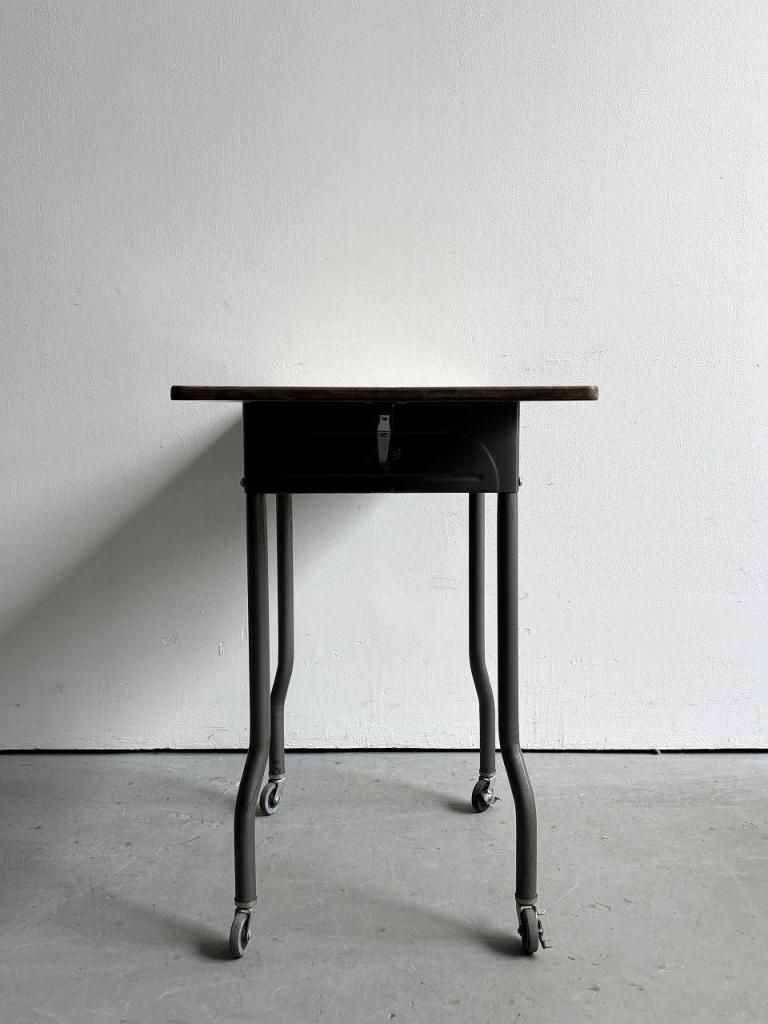 1091 ビンテージ　古い鉄脚のバタフライテーブル　当時物　レトロポップ　デスク 1950-60's Hi-Lo社製 ヴィンテージ タイプライターデスク/バタフライ