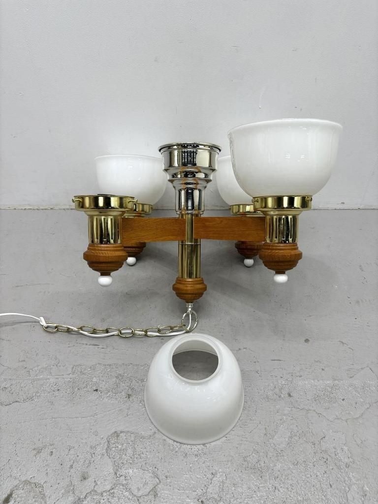 1970-80's ヴィンテージ 4灯 ホワイトガラス モダンシャンデリア