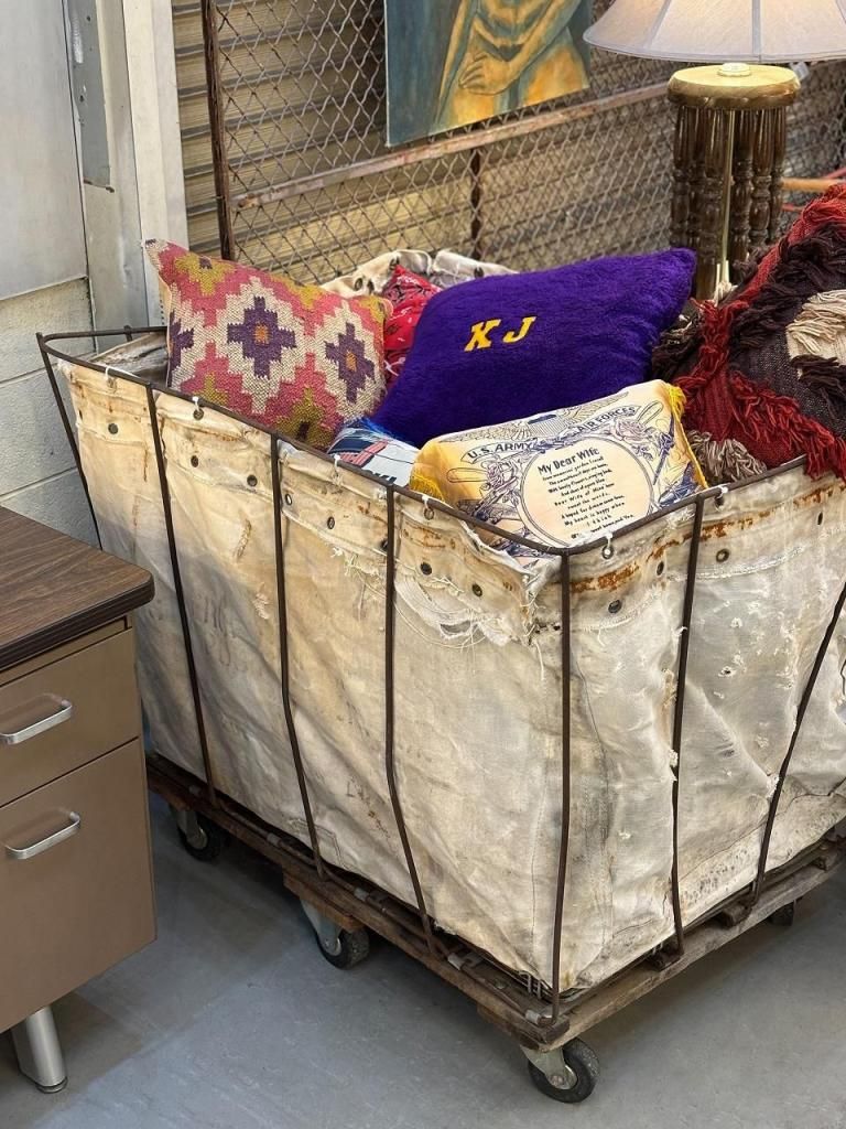 ミニキャビネット・ワゴン・小型スチール什器・家具 - アンティーク