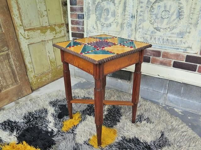 1970's ヴィンテージ タイルトップ ウッド サイドテーブル