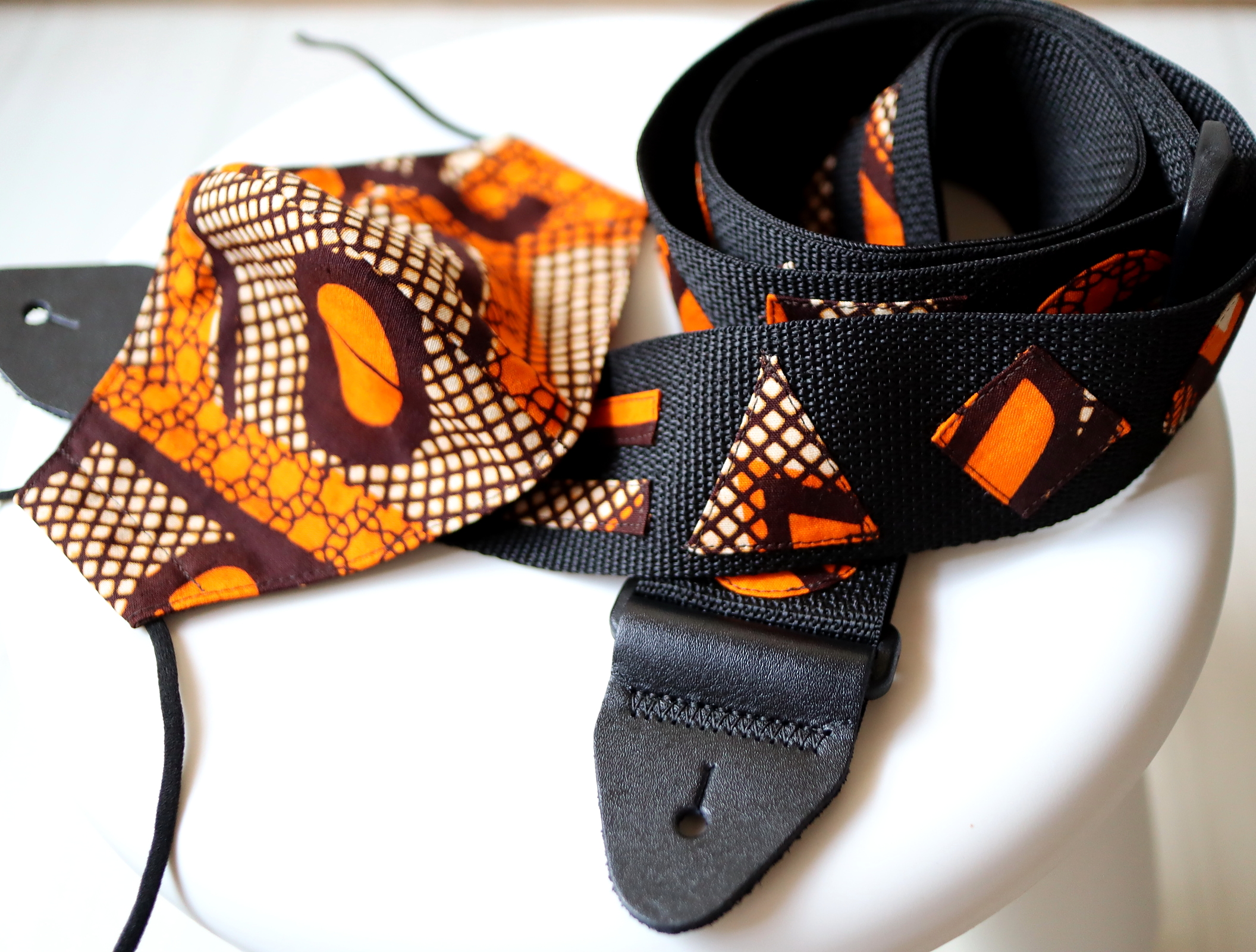 アフリカ布のギターベルト&アフリカ布マスク/アフリカ雑貨&オリジナル『kwa MALOGO/クワァマロゴ』