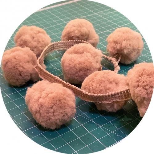 Big PomPom(ビビッド) - アメリカンアンティーク・ハンドメイド