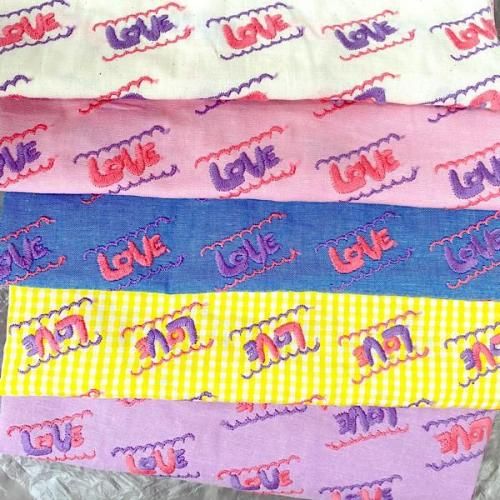 オリジナル 刺繍fabric “LOVE” キャンブリック生成り