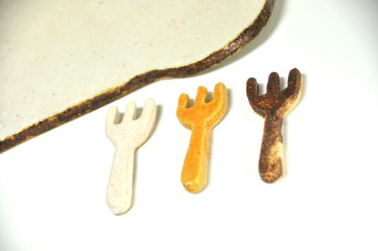 フォークの箸置き【３色セット】 - 手作り食器の通販｜箸置きやパン皿 