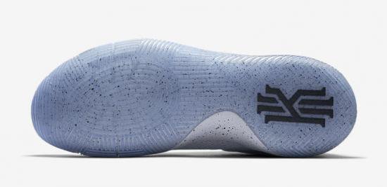 海外数量限定】Nike Kyrie 2 