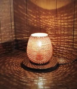 柳の照明（卵型） - たくみ工芸