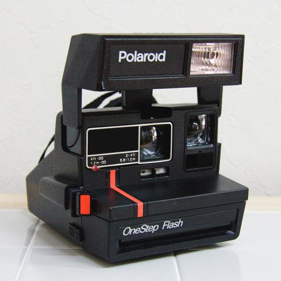 Polaroid OneStep Flash / IMPOSSIBLE B&W 2.0 FILM FOR 600 ROUND 