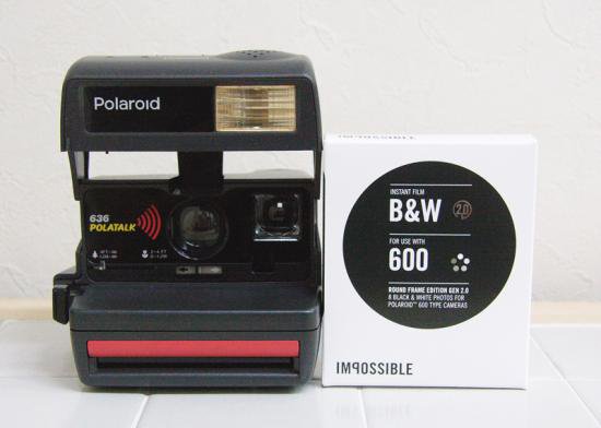 Polaroid 636 POLATALK / IMPOSSIBLE B&W 2.0 FILM FOR 600 ROUND 