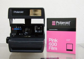 <img class='new_mark_img1' src='https://img.shop-pro.jp/img/new/icons47.gif' style='border:none;display:inline;margin:0px;padding:0px;width:auto;' />Polaroid 636 closeup /   Polaroid Originals Pink Film for 600 Duochrome  