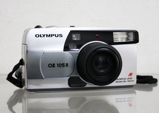 オリンパス　フィルムカメラ　OZ 105　38-105mmズーム　(パノラマ付)リモコン▪▪▪▪ボタン電池C