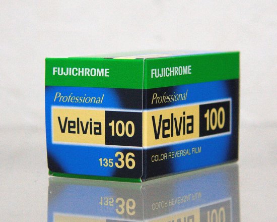 Velvia100 Velvia100F どちらも135 36枚撮り どちらも1箱10本入りを2箱 