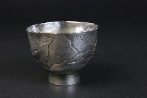 早い者勝ち♪■尚美堂■純銀徳利×2 純銀盃×5■約312g 純銀 シルバー　資産 純銀製 徳利 銀杯 酒器7点セット 316g 銀器専門店 尚美堂製 - メルカリ