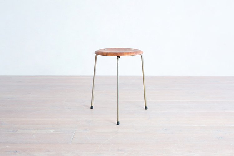 Arne Jacobsen model.3170 ドットスツール チーク | 北欧家具 haluta