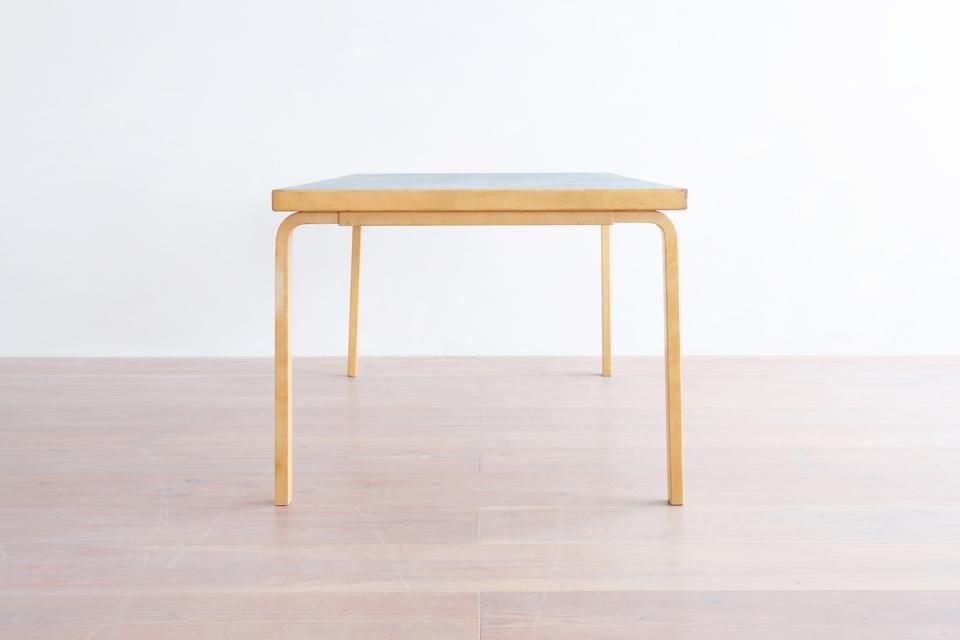 Alvar Aalto テーブル ブルー | 北欧家具 haluta (ハルタ) Alvar Aalto テーブル ブルー | 北欧家具 haluta (ハルタ)