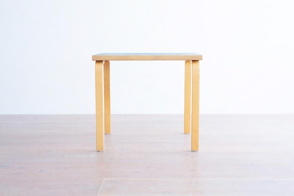 Alvar Aalto テーブル リノリウムブルー | 北欧家具 haluta (ハルタ)