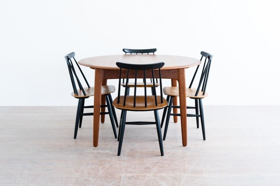 希少　ビンテージ　北欧　ダイニングテーブル　svend aage madsen 希少 ビンテージ 北欧 ダイニングテーブル svend aage madsen 細い