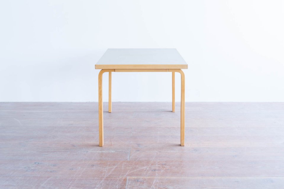 Alvar Aalto 81B テーブル リノリウムグレー | 北欧家具 haluta (ハルタ)