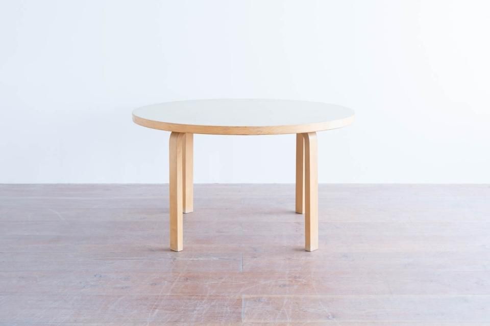 Alvar Aalto ラウンドテーブル リノリウム グレー | 北欧家具 haluta 