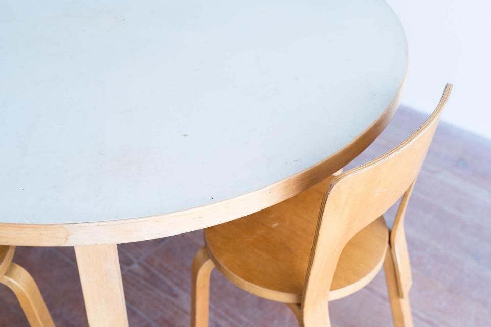 Alvar Aalto ラウンドテーブル リノリウム グレー | 北欧家具 haluta 