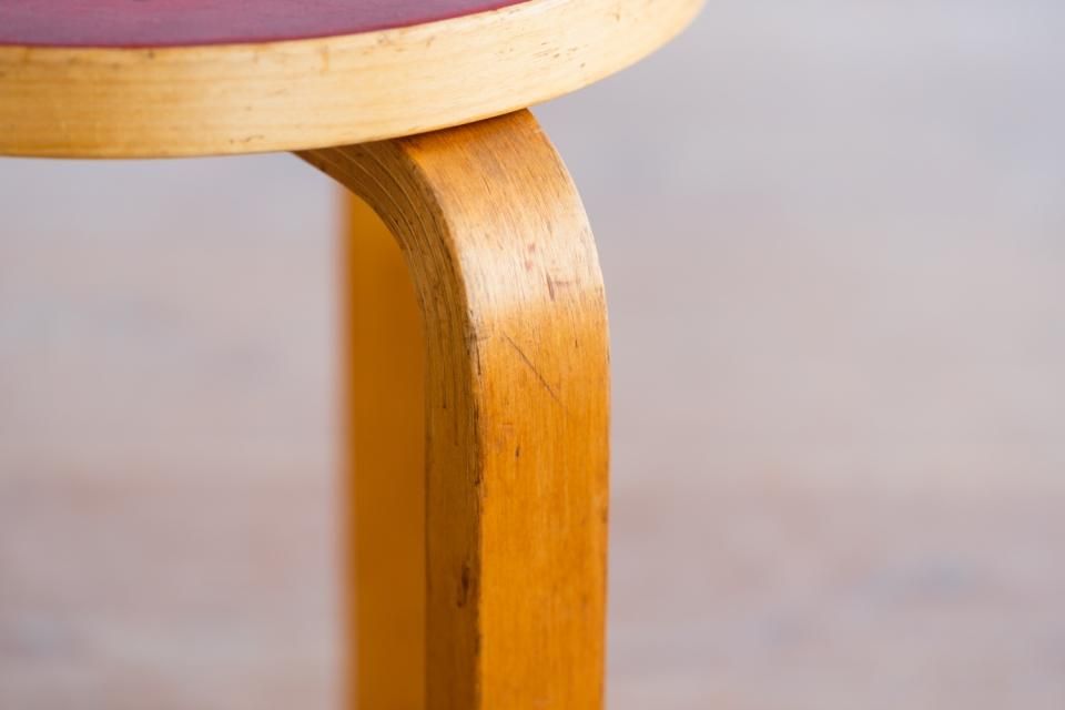 Alvar Aalto スツール60 リノリウム レッド | 北欧家具 haluta